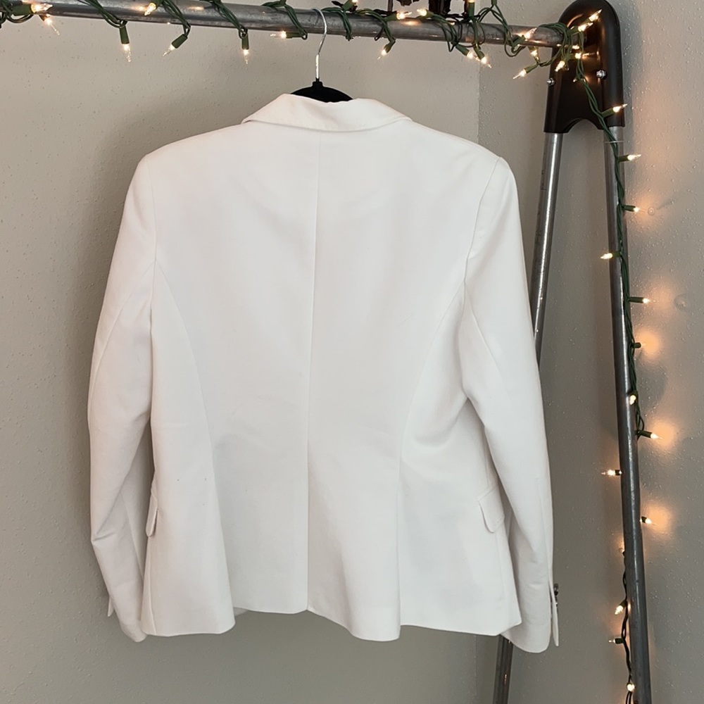 ✨White Blazer✨ - Picture 6 of 8